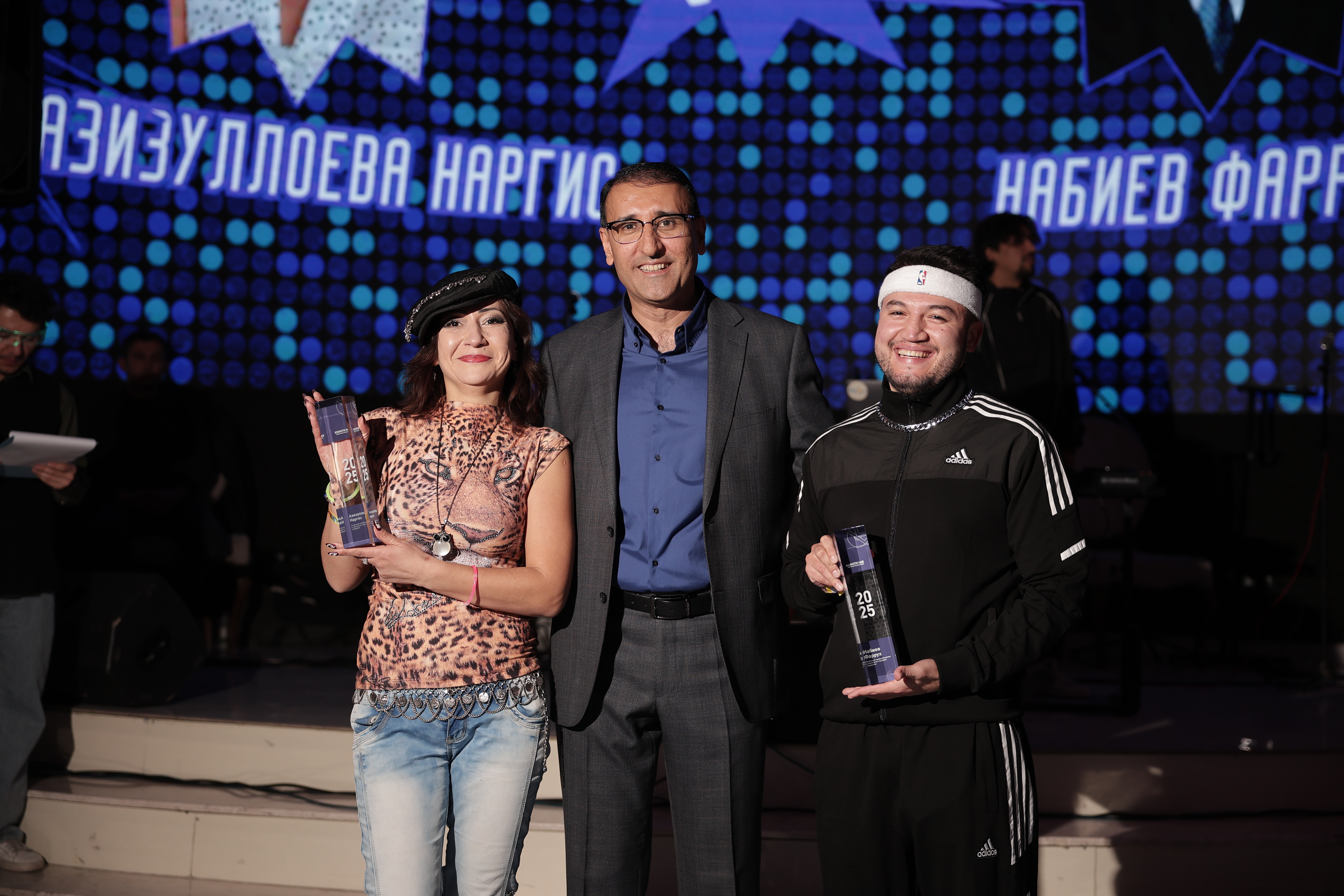 <p>Новогодний корпоратив ГК КОИНОТИ НАВ в стиле 2000-х</p>